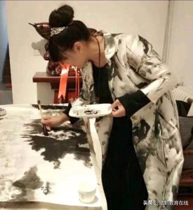 實力派畫家山妮藝術(shù)賞析