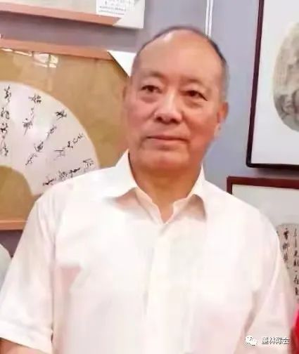 獨標風骨藝壇上，濯古來新成一家---沈鴻根先生訪談