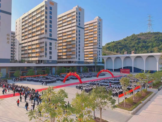 柴時鐘：校長教育思想對學校的發(fā)展至關重要