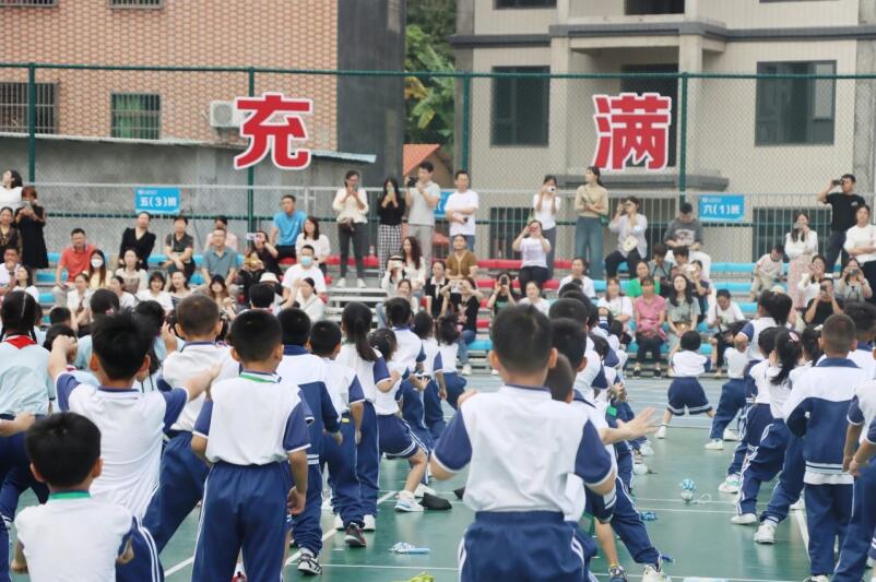 柴時鐘：整合校本資源 踐行大德育觀 創建和美校園
