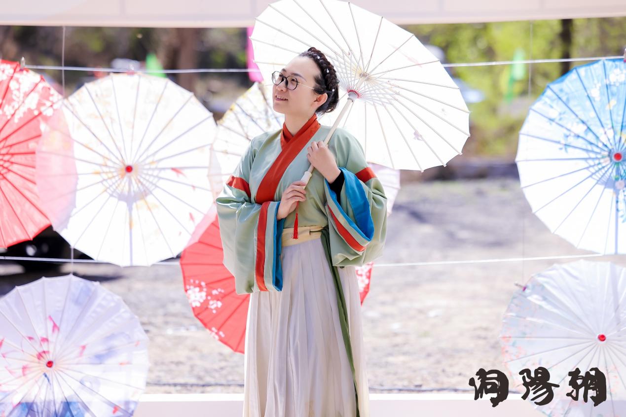 樂訂坊非遺文創(chuàng)手工藝品展銷為懷柔朝陽(yáng)洞廟會(huì)添彩